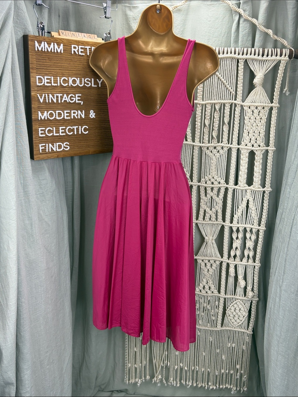 Vintage Olga Bodysilk Fuchsia Lace-Trim Nightie | Small - Picture 3 of 9